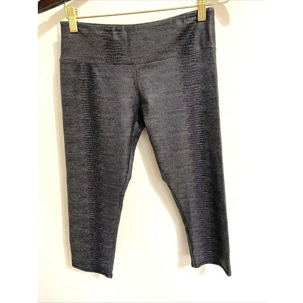 ONZIE Yoga Size S/M Cropped Leggings Crops Charcoal Snake Athleisure Gym Run